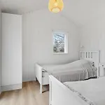 Σπίτι διακοπών 5 Bedroom In *