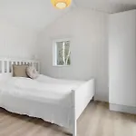 5 Bedroom In * Græsted