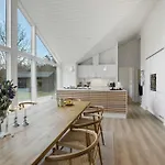 5 Bedroom In Græsted