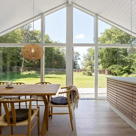 5 Bedroom In * Græsted
