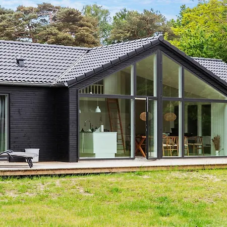 5 Bedroom In