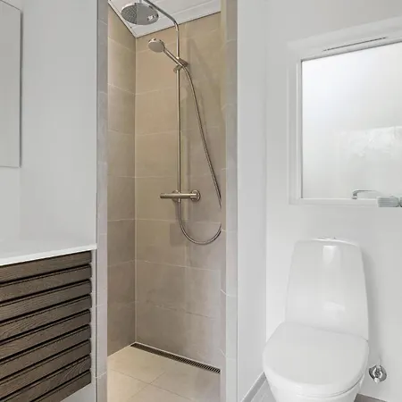 5 Bedroom In Græsted