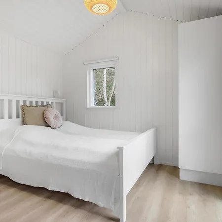 5 Bedroom In * Græsted