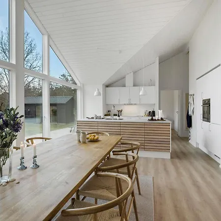 5 Bedroom In Græsted