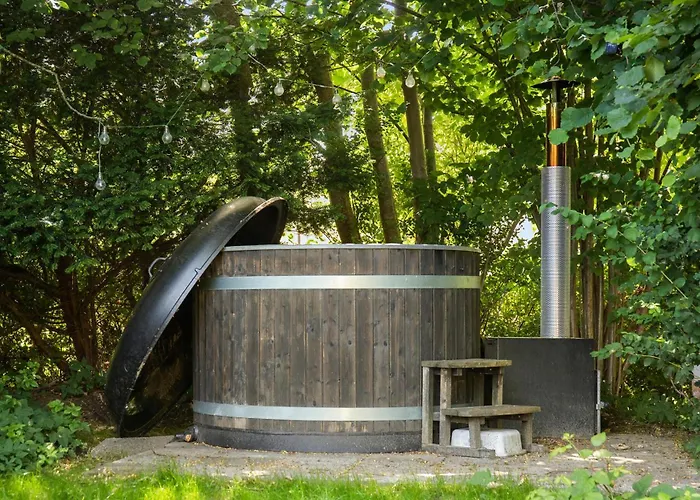 5 Bedroom In Nyaraló *