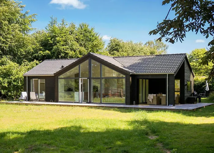 Nyaraló 5 Bedroom In *