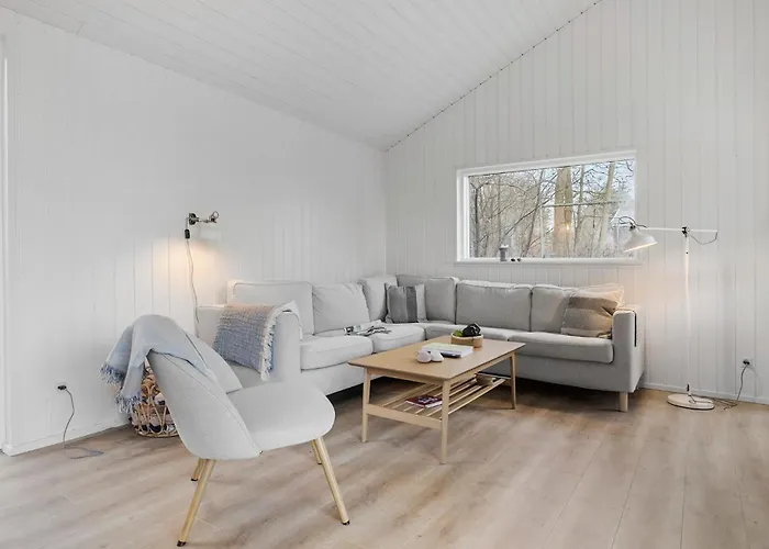 5 Bedroom In * Græsted